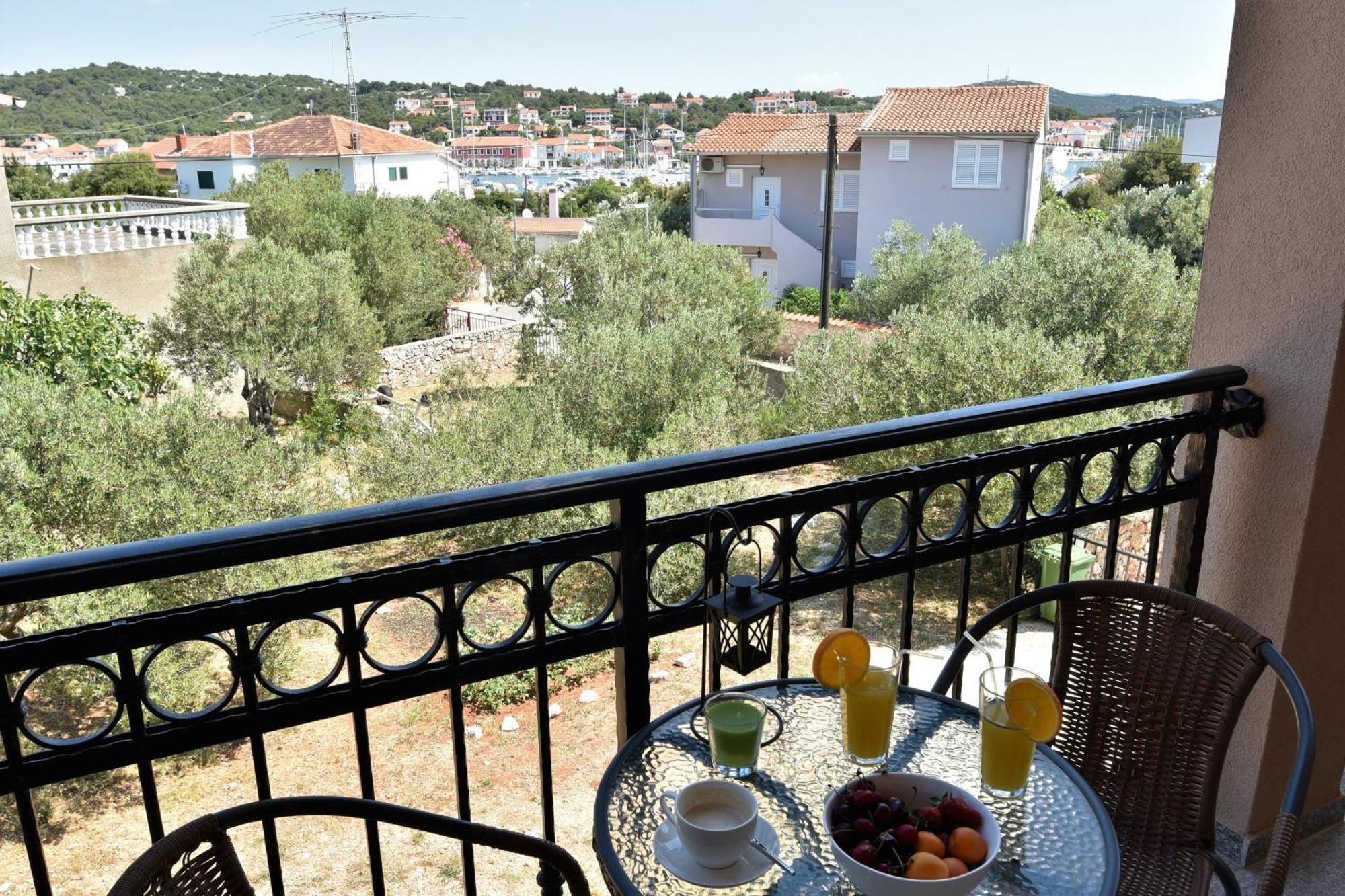 Apartmani Natasa Nino Jezera, Murter 객실 사진
